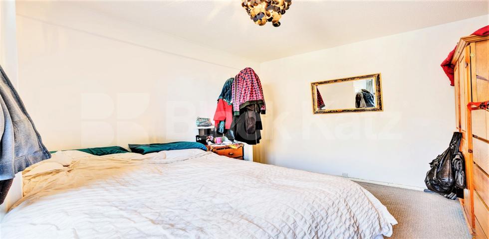 			1 Bedroom, 1 bath, 1 reception Flat			 Shepherds Bush Green, SHEPHERDS BUSH